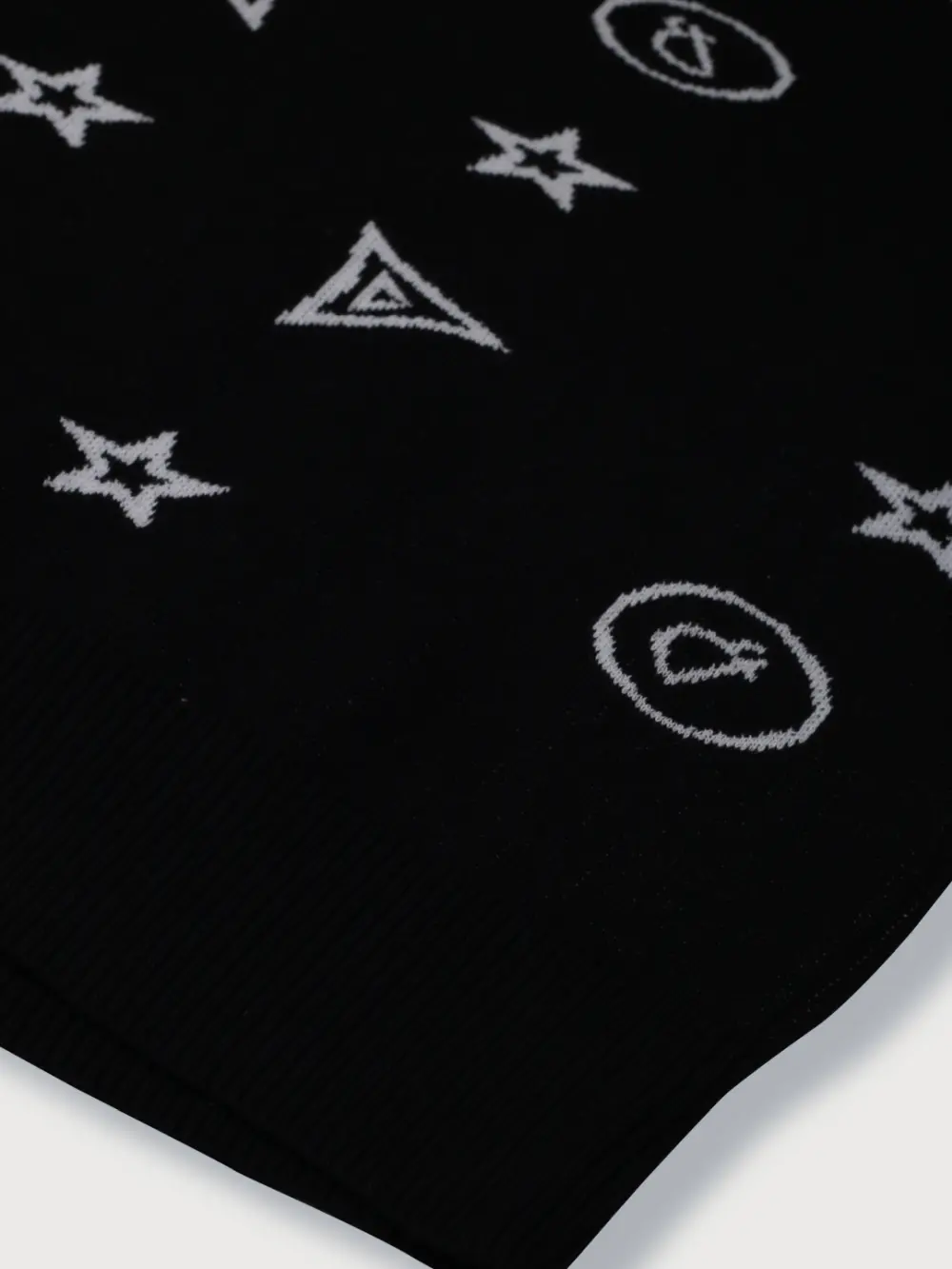Gini And Jony Boys Black Conversational Print Cotton Sweater Full Sleeves