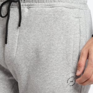 Men Solid Regular Fit Jogger