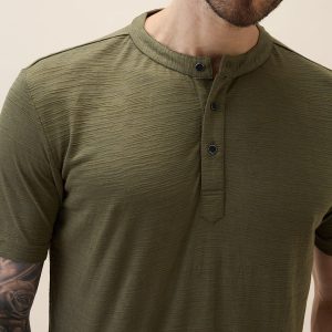 Status Quo Men'S Solid Henley Neck Half Sleeves Regular Fit Tshirt